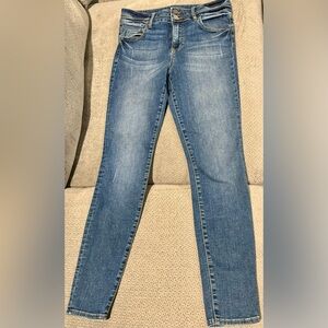 KUT FROM THE KLOTH High Rise Distressed double button Jean